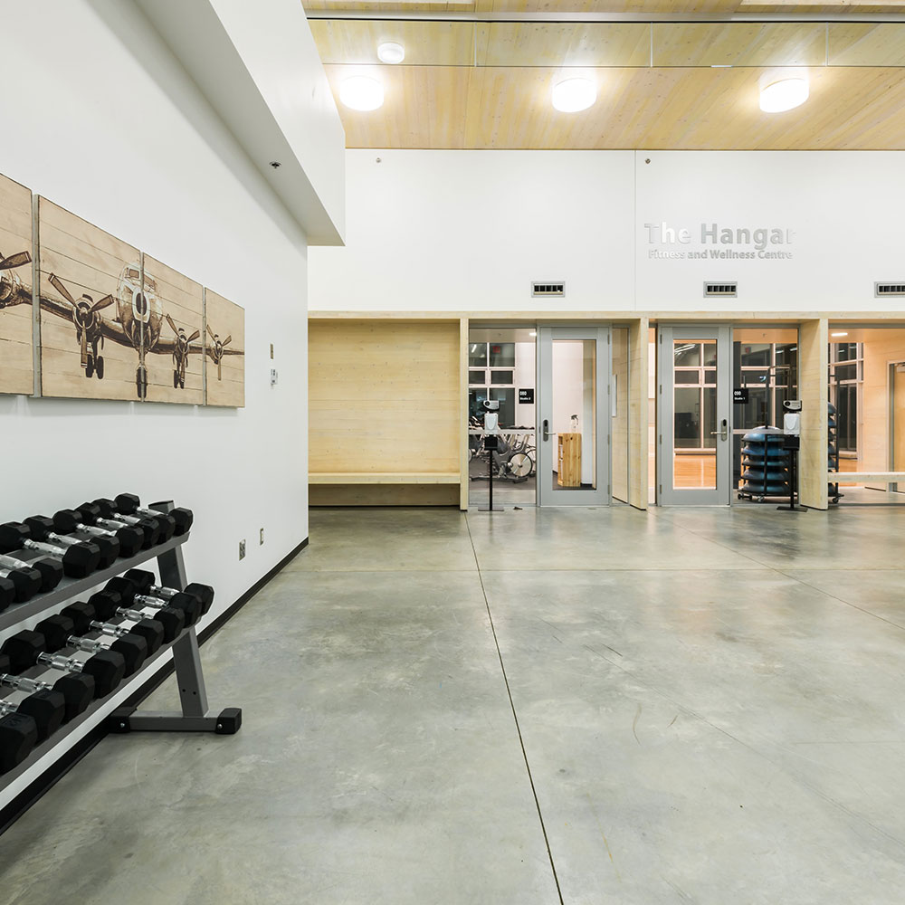 stretch and strength facility, hangar fitness centre